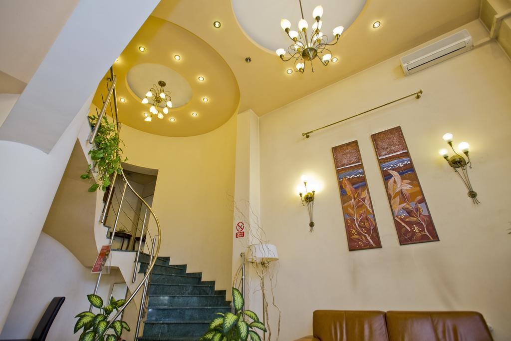 Hotel Dan Boekarest Buitenkant foto