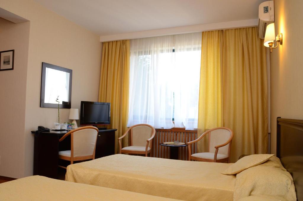 Hotel Dan Boekarest Kamer foto