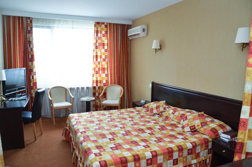 Hotel Dan Boekarest Kamer foto